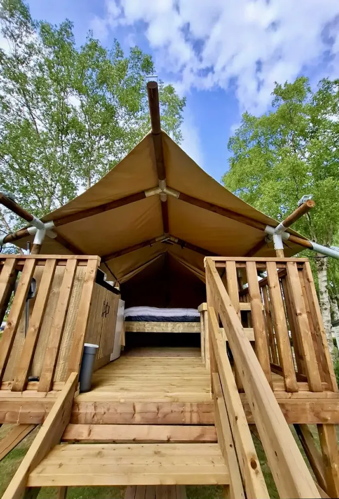 Tente Lodge Junior (Avril, Septembre & Octobre)